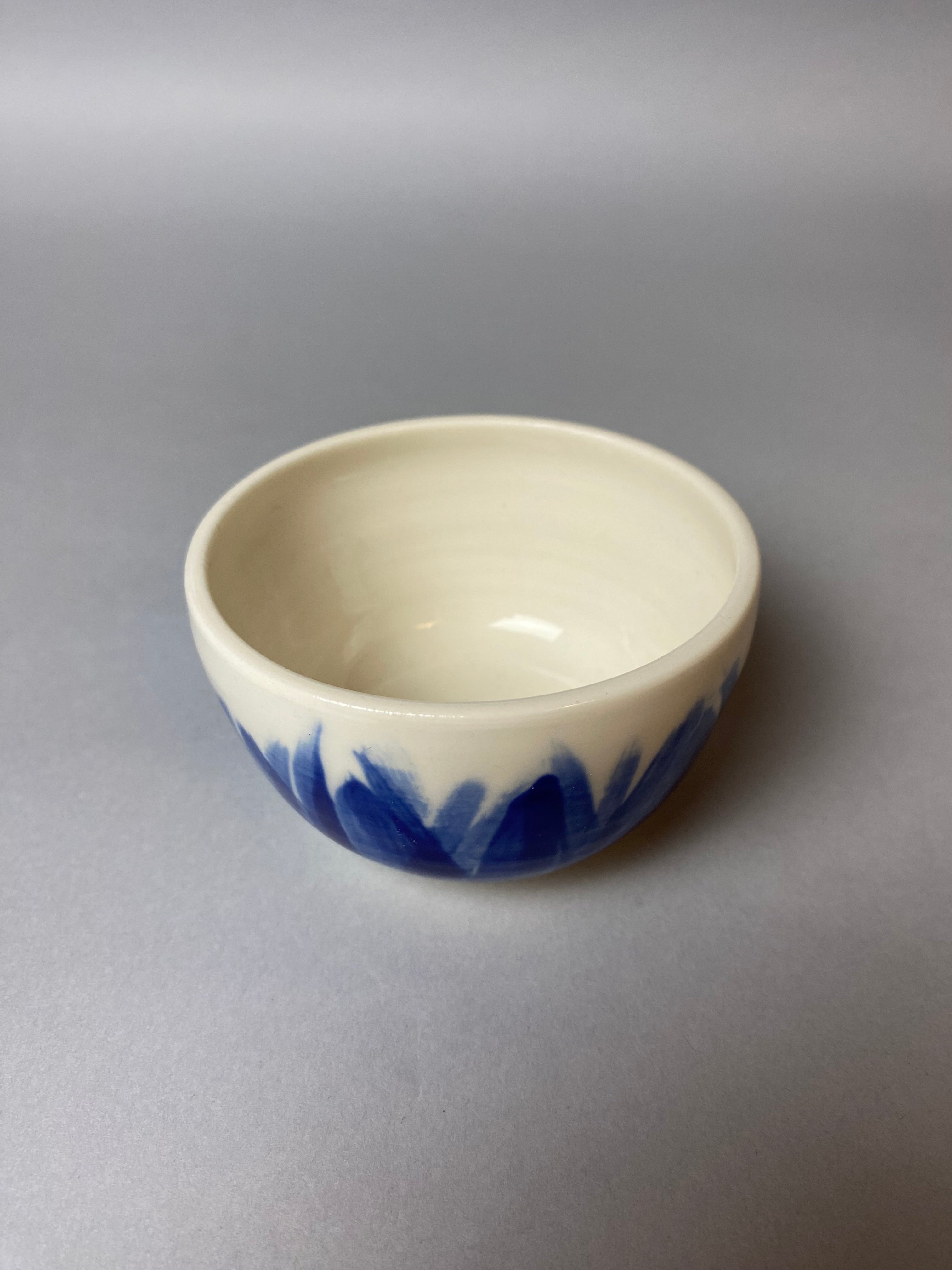 Czarka z porcelany malowana nr 4