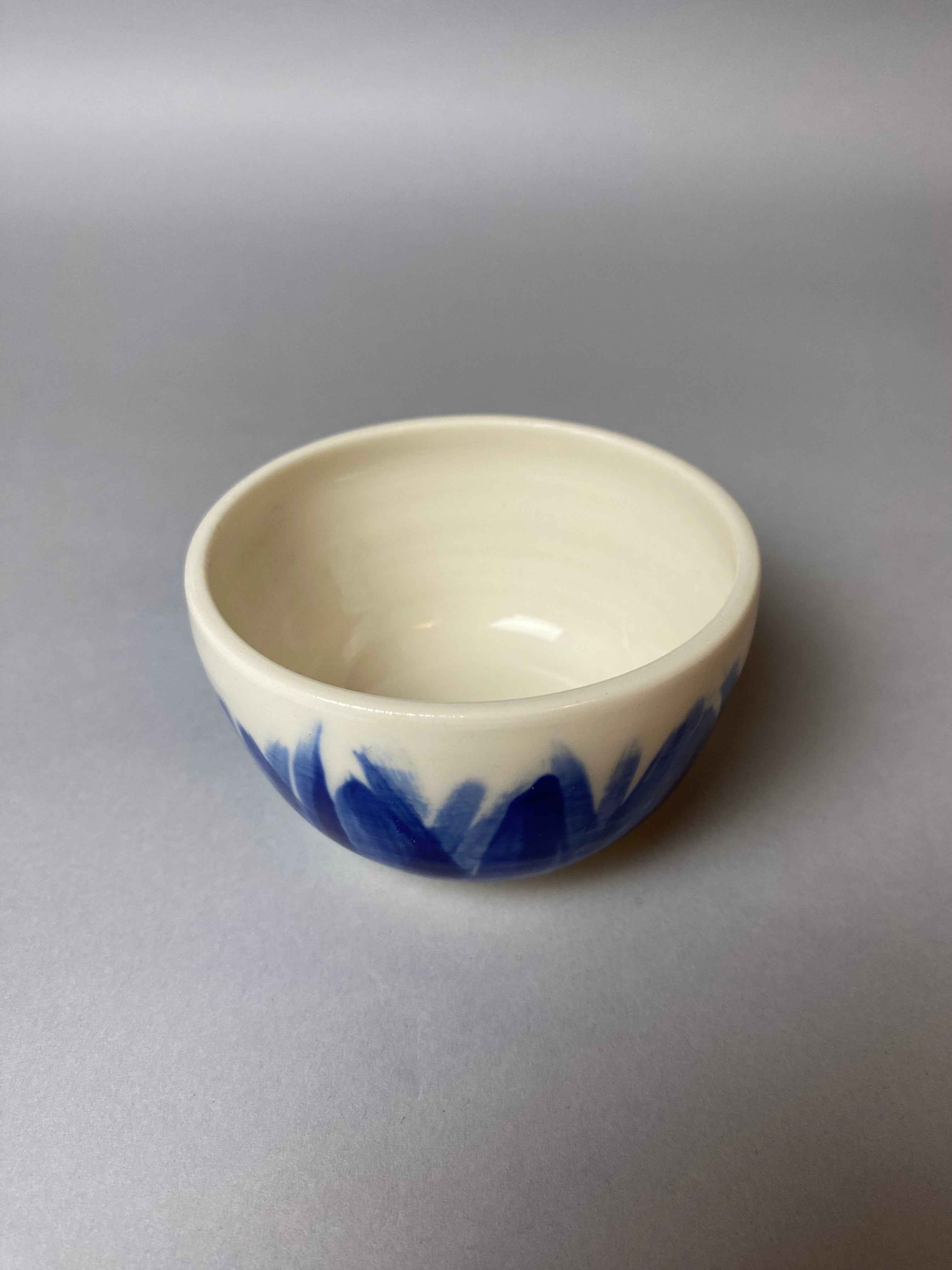 Czarka z porcelany malowana nr 4