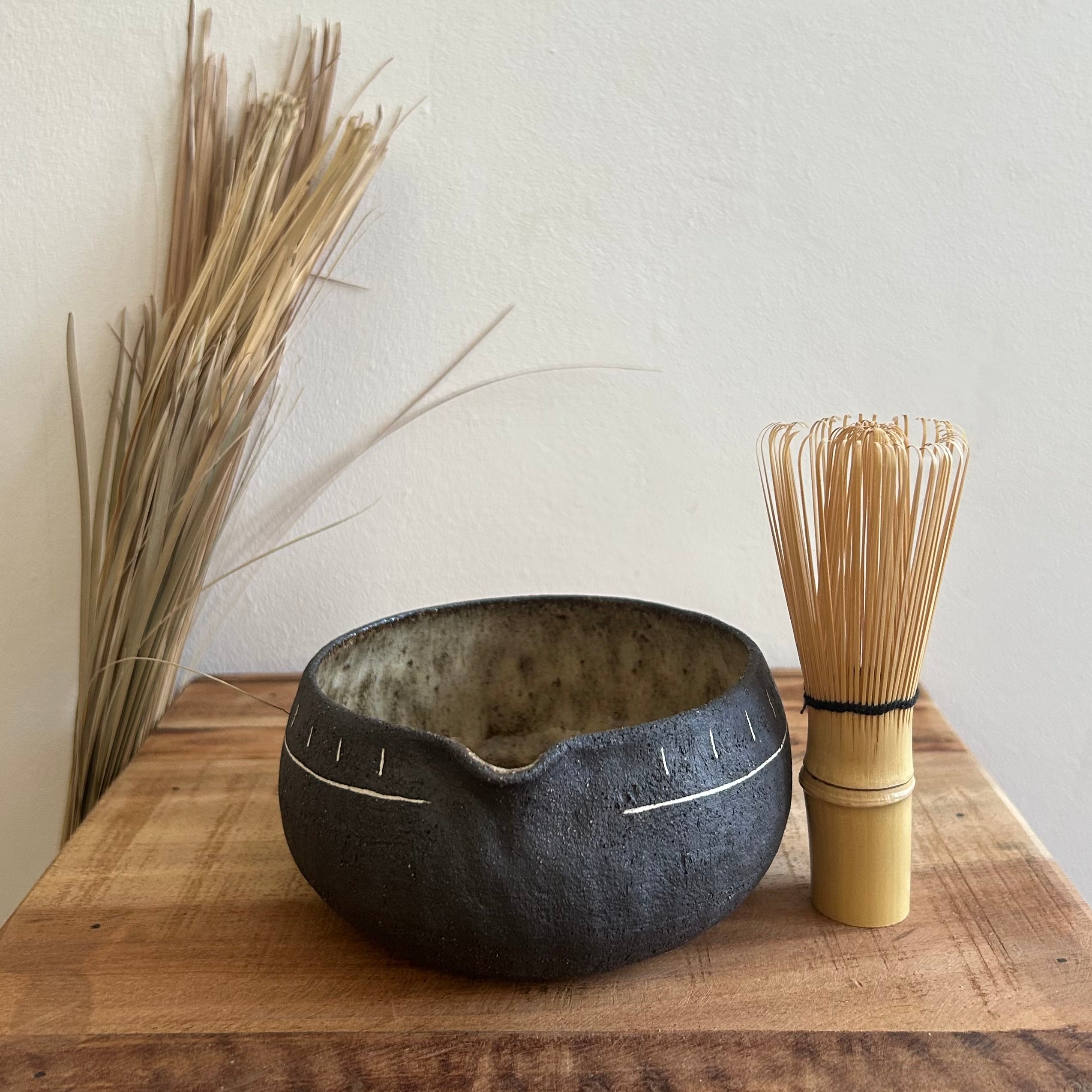 Czarka do Matcha – Ręcznie Robiona Ceramika | Seria White Horizon 330ml - Alike Pottery Studio
