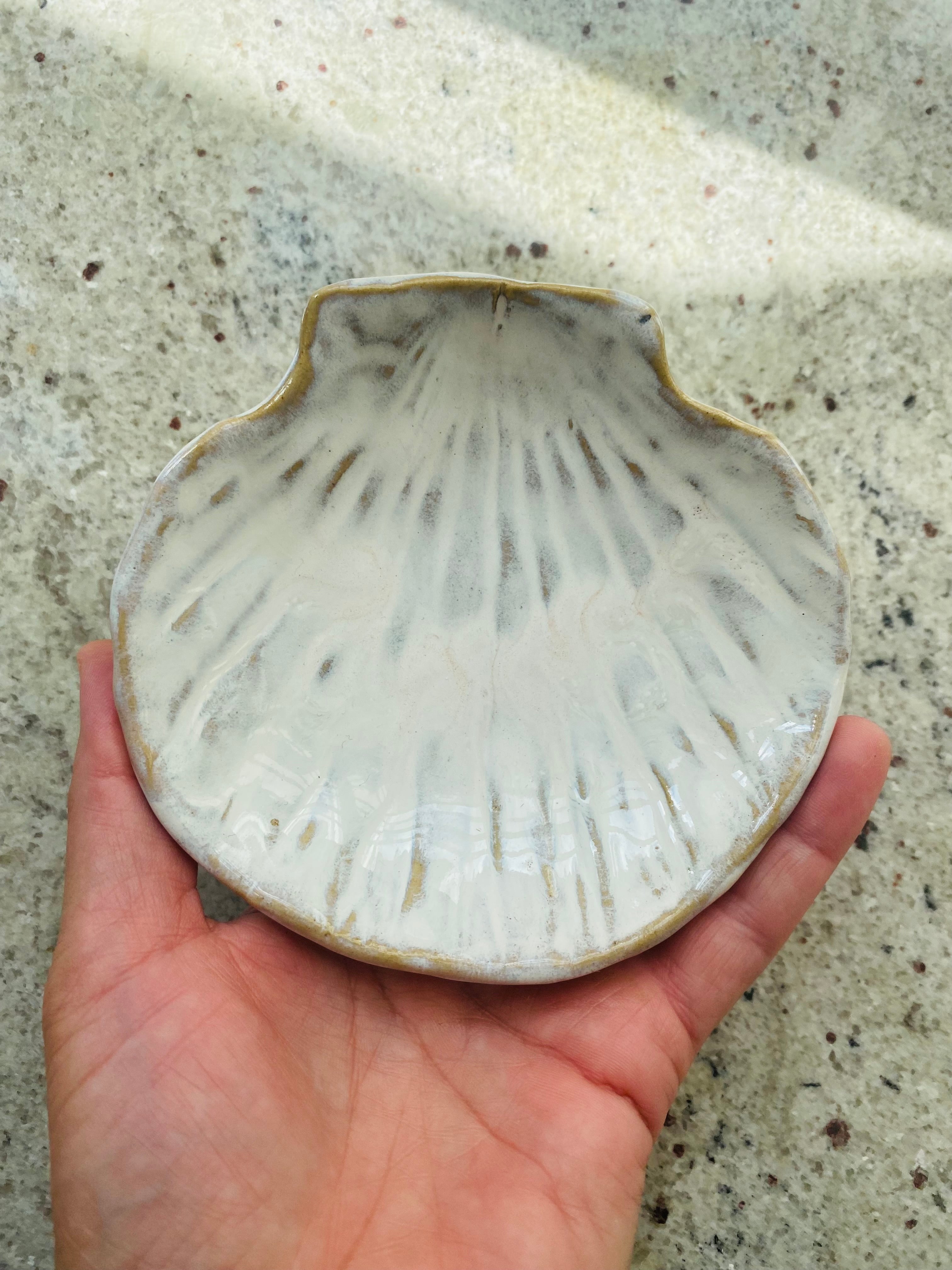 Talerzyk na biżuterię Shell
