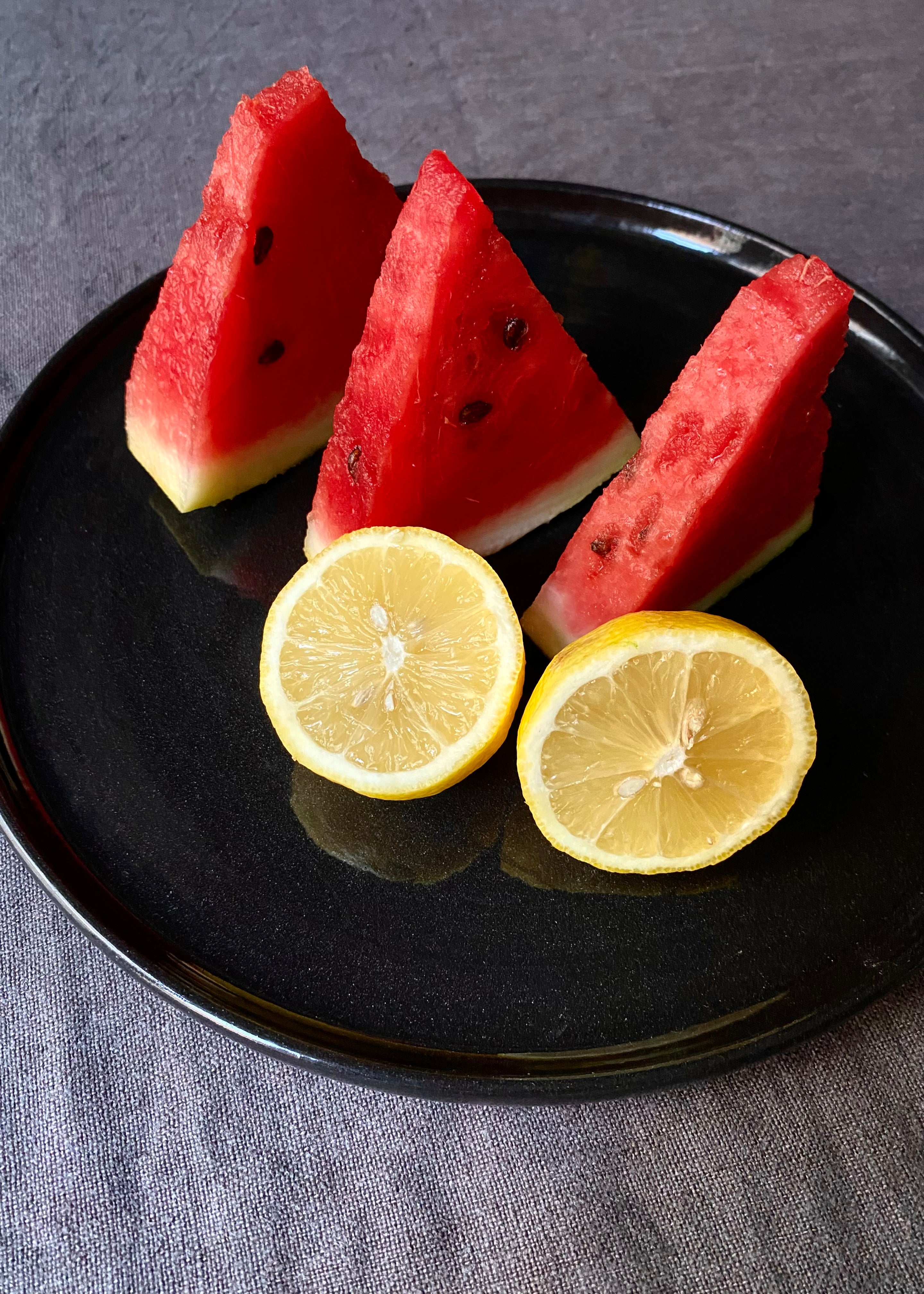 Patera z czarnej kamionki duża 29 cm