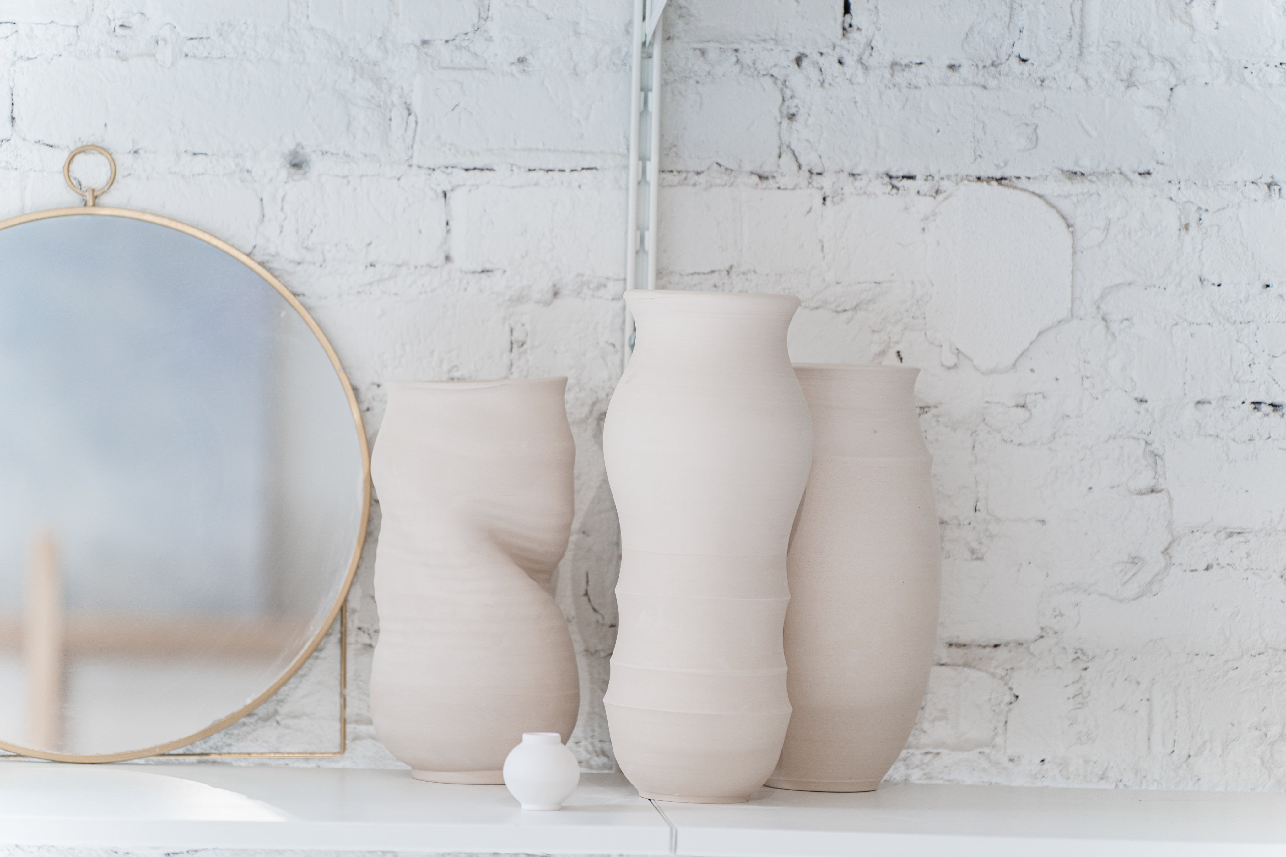 Warsztaty malowania wazonów na Dzień Kobiet - Alike Pottery Studio