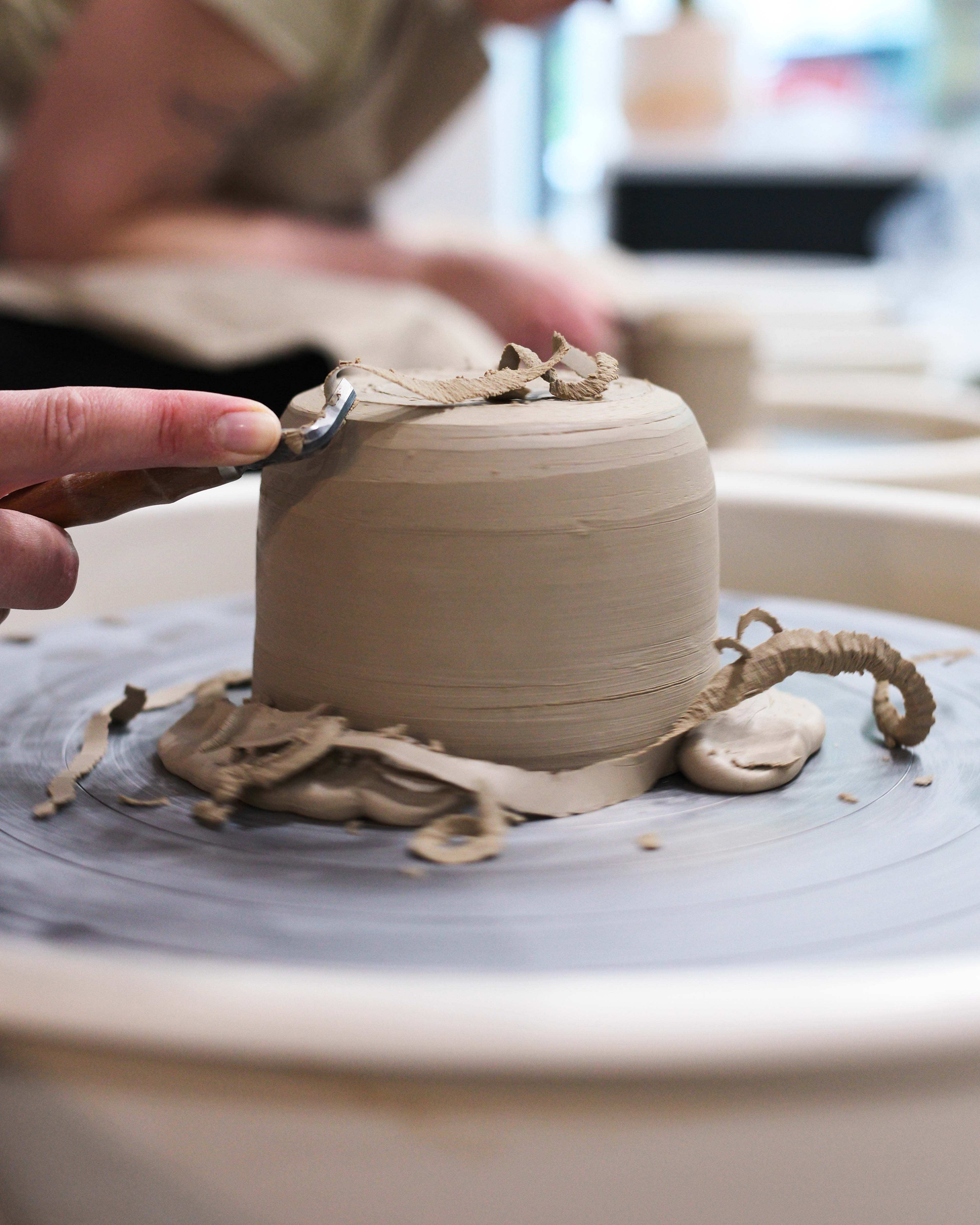 Alike Pottery Studio – ceramika, warsztaty i rękodzieło
