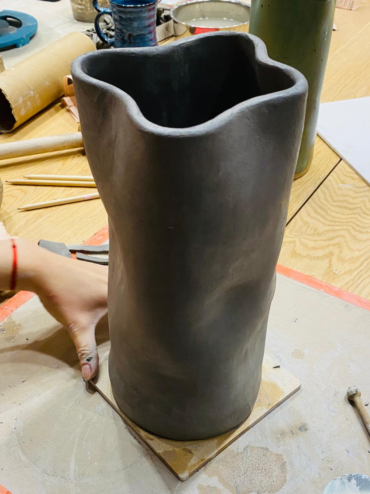 Lepienie wazonów z płata - Alike Pottery Studio