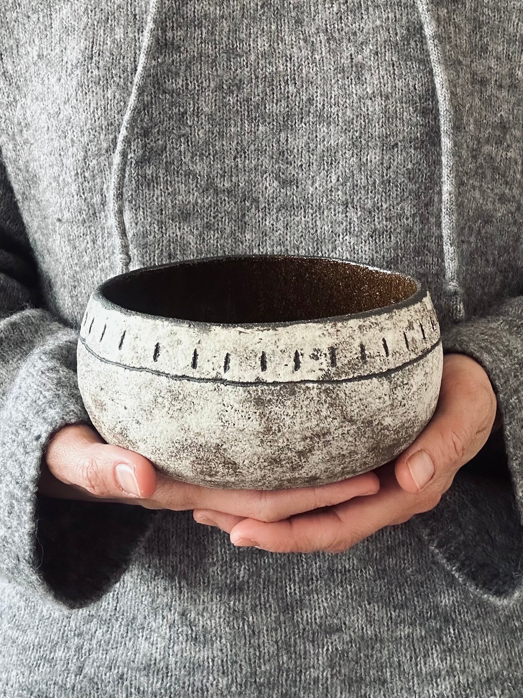 Ceramiczna Miska Zupowa – Ręcznie Robiona Kamionka, Styl Wabi Sabi | 700ml - Alike Pottery Studio