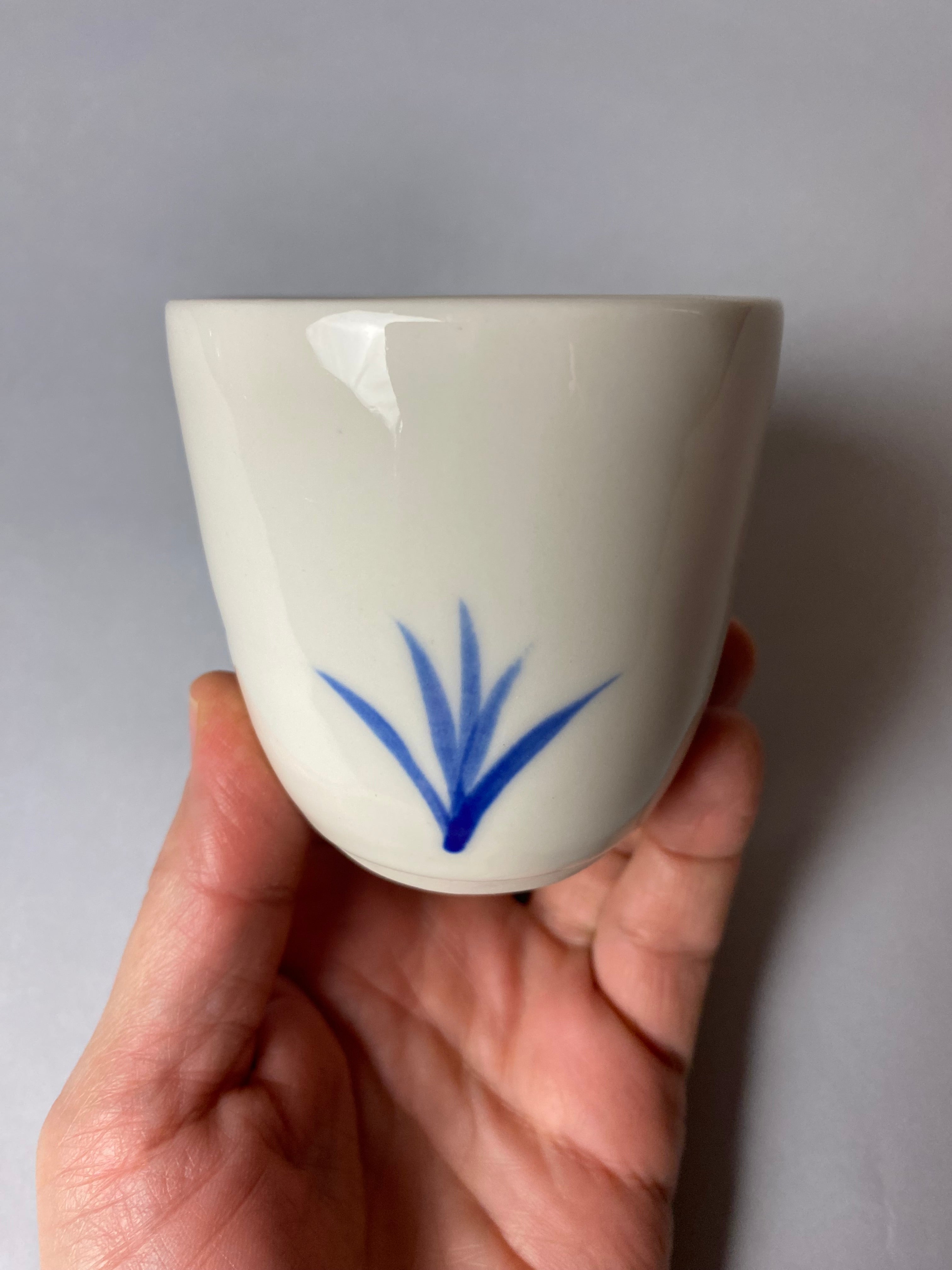 Czarka z porcelany malowana nr 3