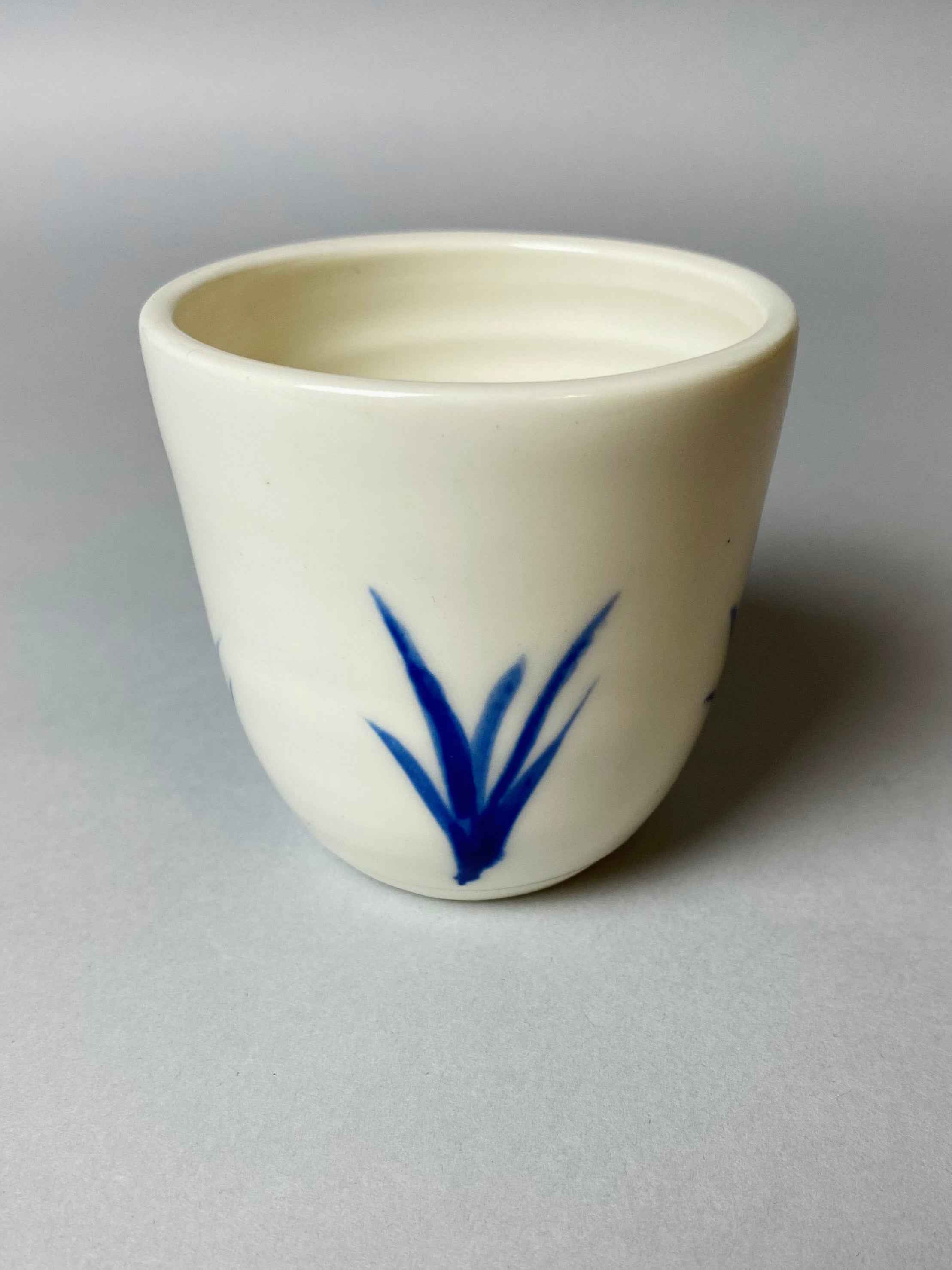 Czarka z porcelany malowana nr 3