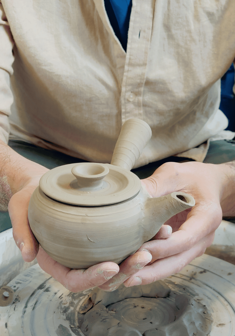 Toczenie na kole garncarskim ENG - Alike Pottery Studio