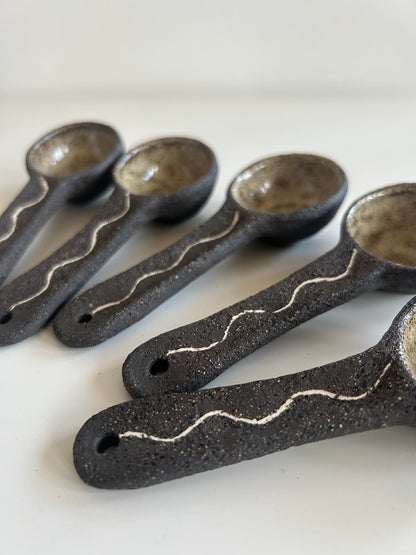 Ręcznie robiona ceramiczna łyżeczka – do kawy, soli i przypraw