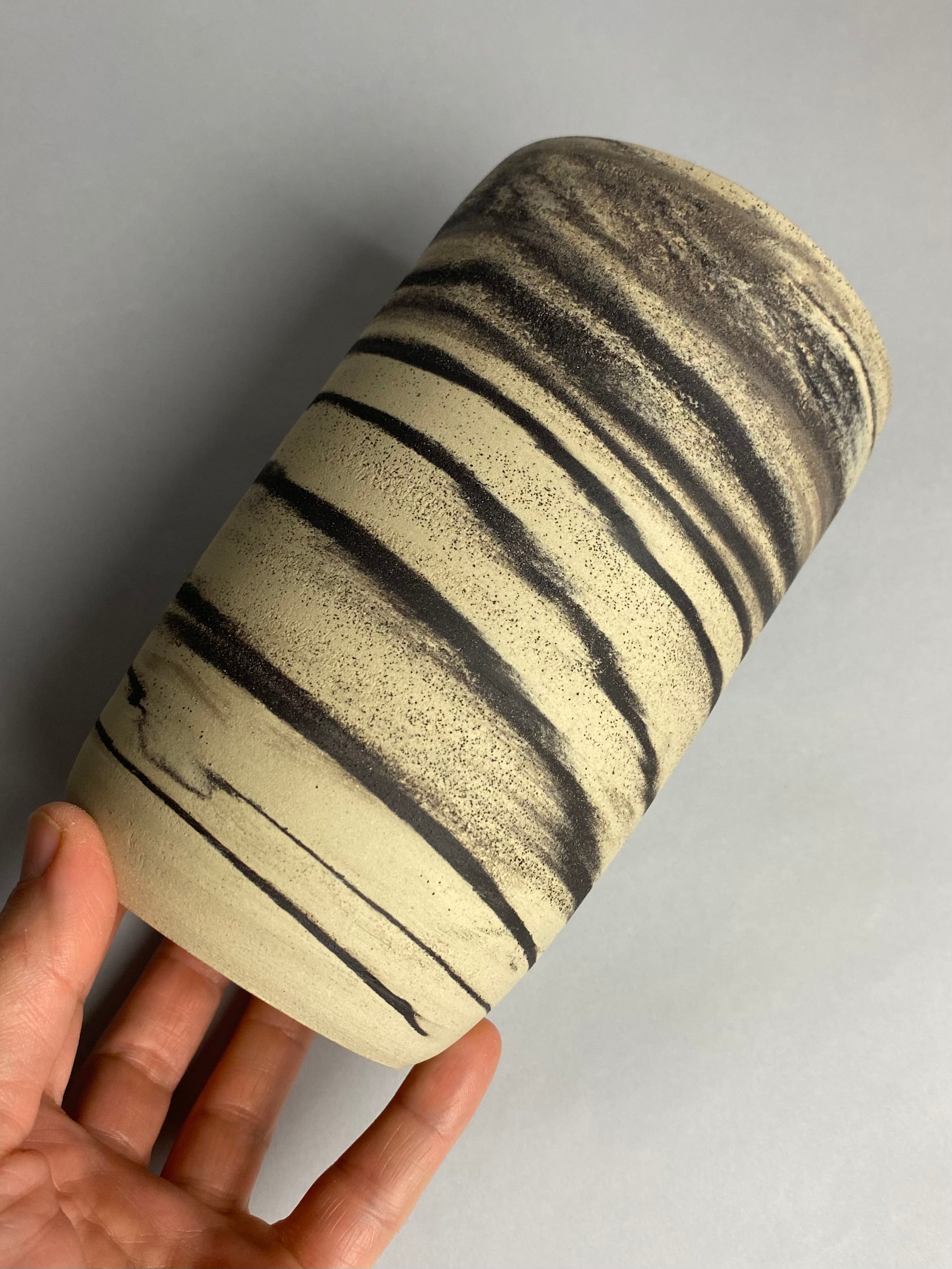 Wazon w paski - Alike Pottery Studio