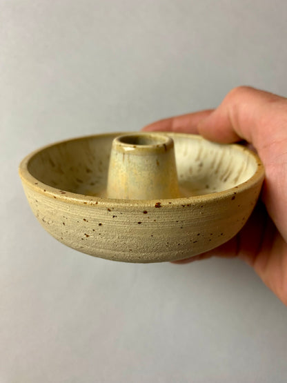 Świecznik słoneczny z kamionki