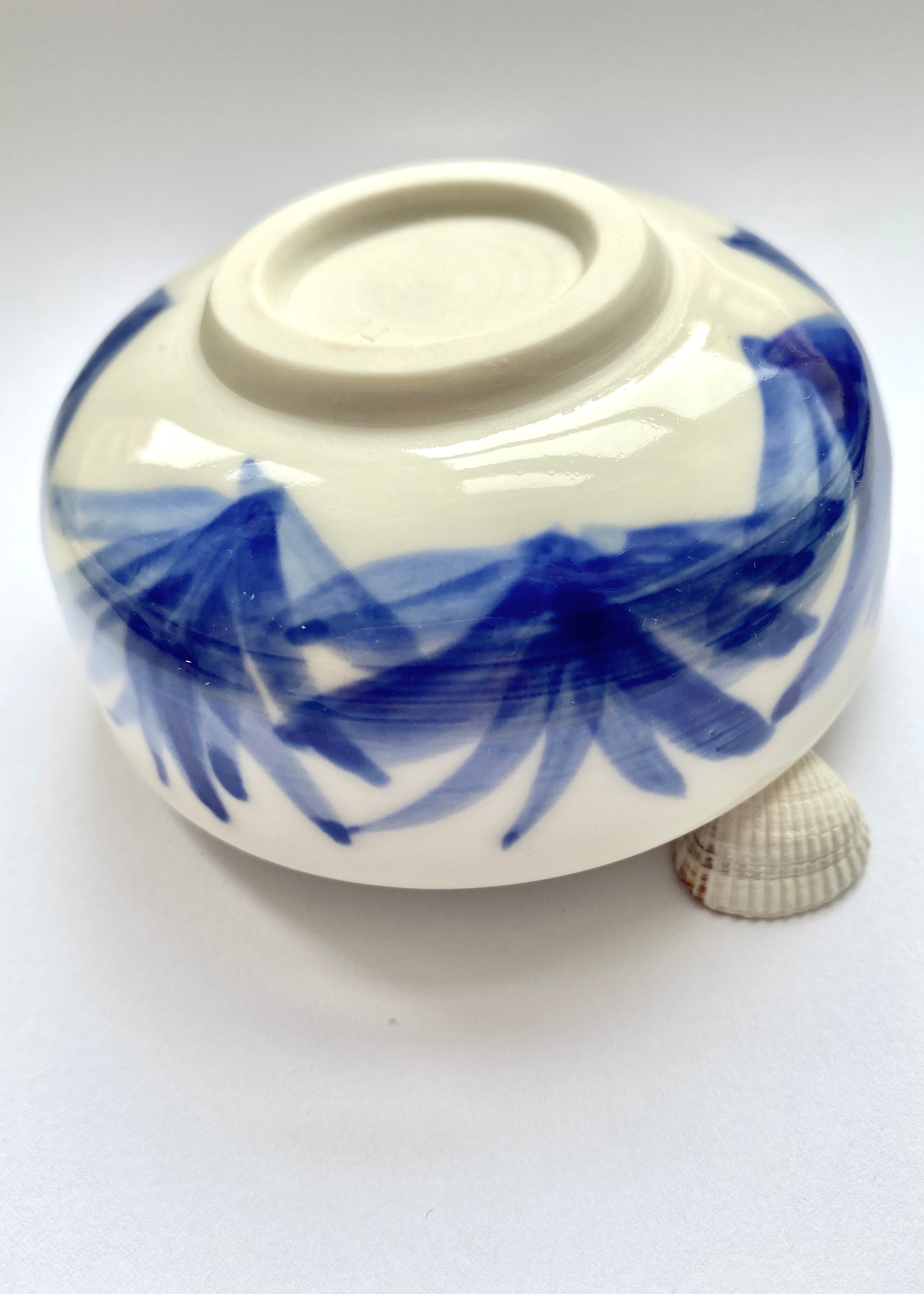 Czarka niska z porcelany malowana