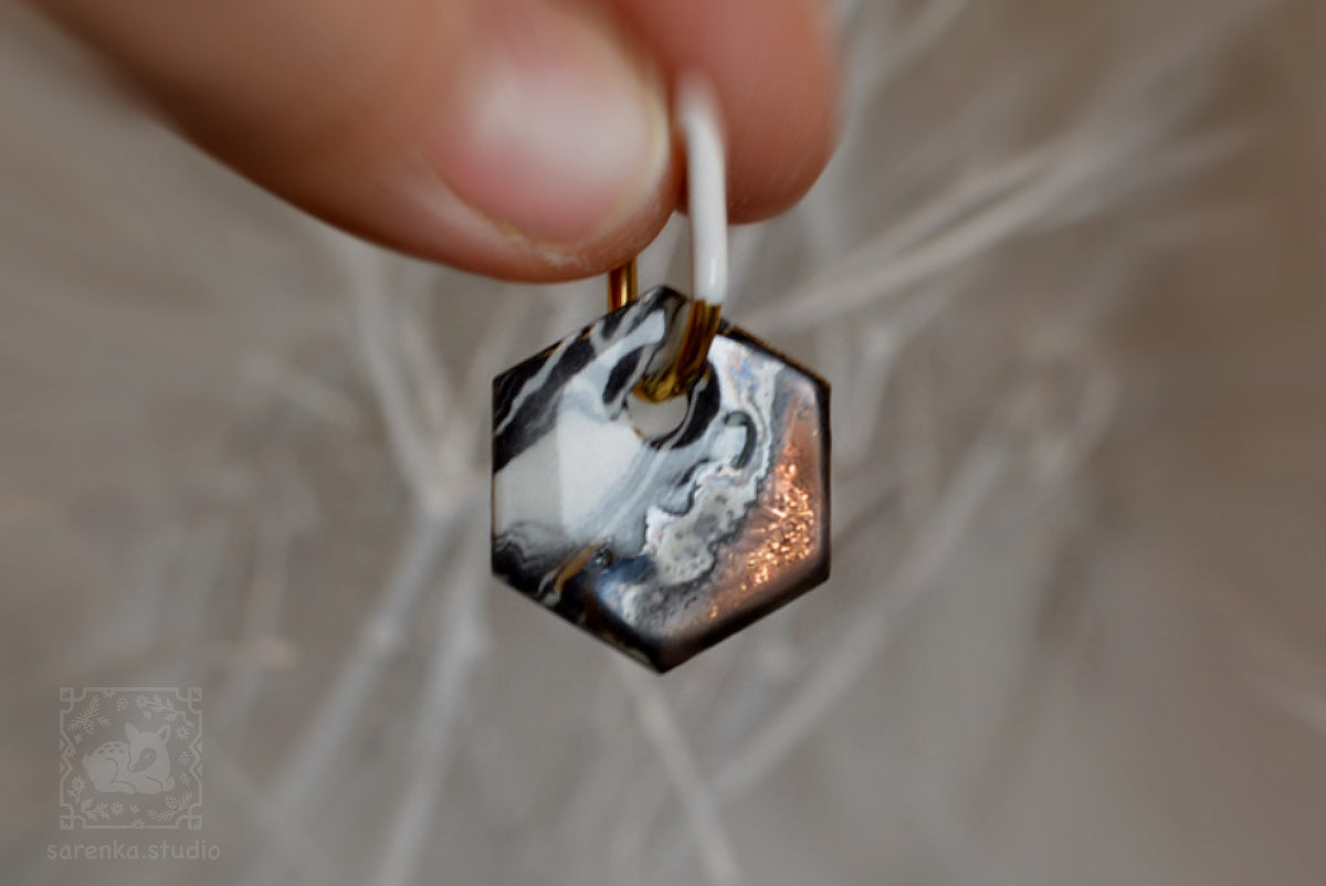 Kolczyki z czarnej i białej porcelany w technice nerikomi #1