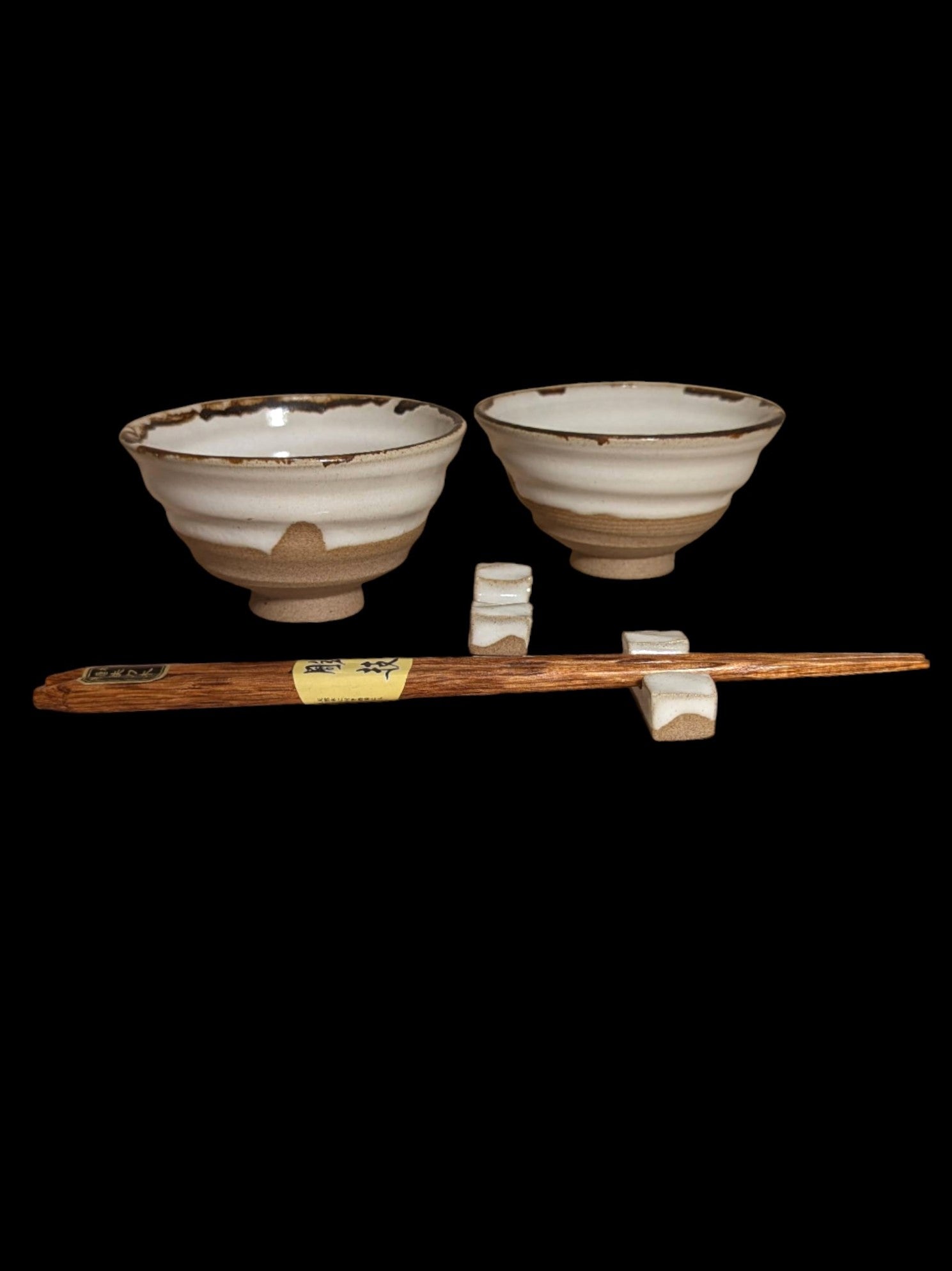 Zestaw dwóch miseczek z podstawkami pod pałeczki. Kobachi + Hashioki - Alike Pottery Studio