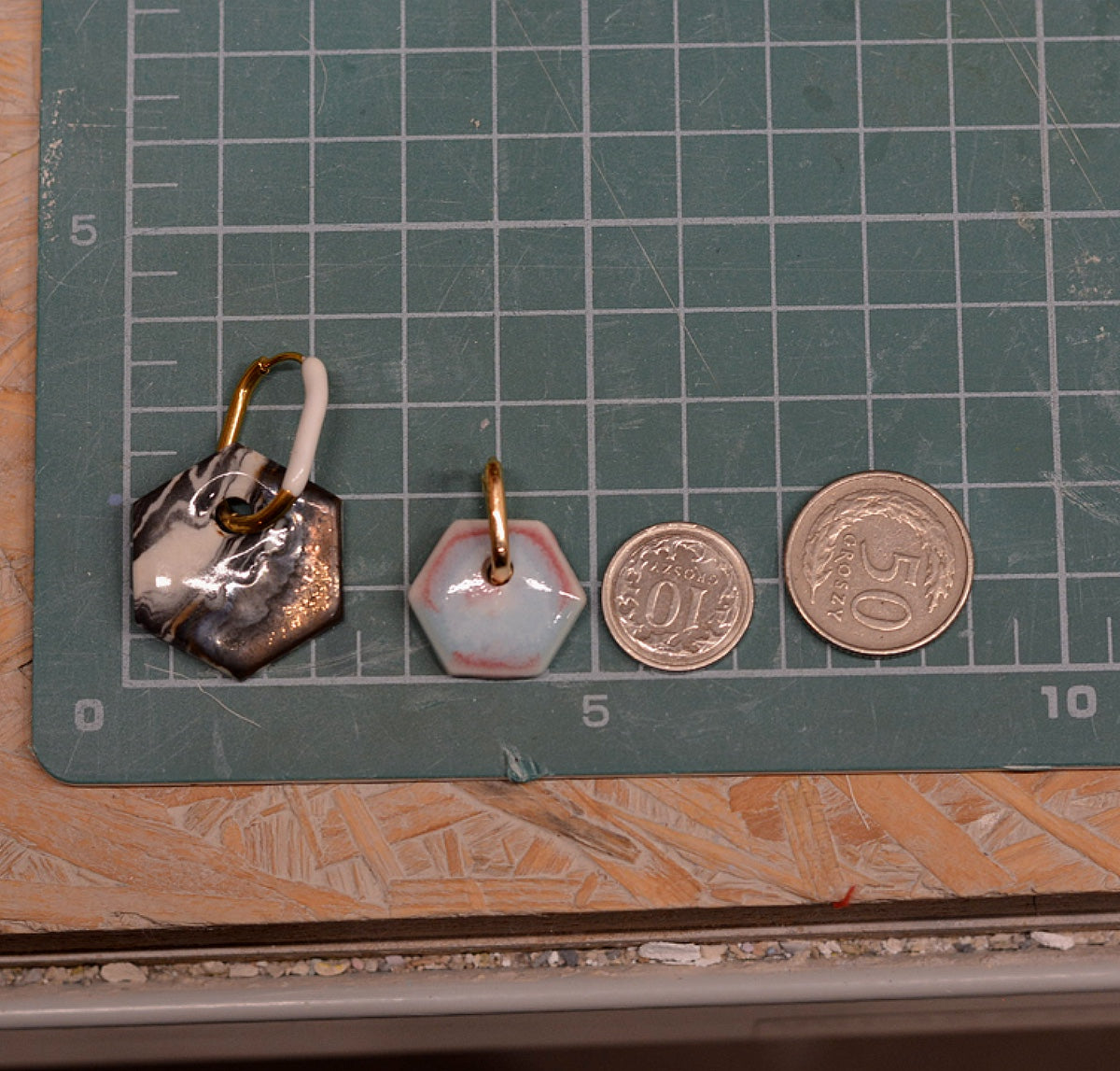 Kolczyki z czarnej i białej porcelany w technice nerikomi #1