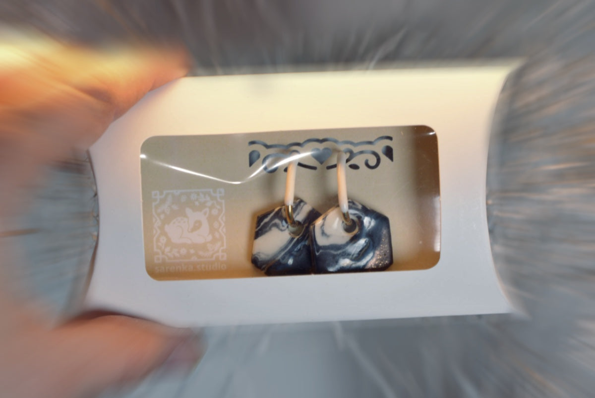 Kolczyki z czarnej i białej porcelany w technice nerikomi #1