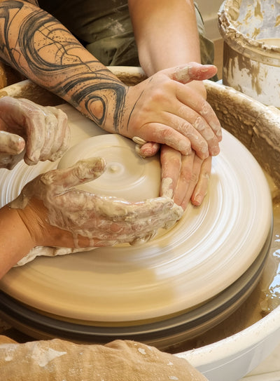 Wkręć się ! - Otwarte warsztaty na kole garncarskim - Alike Pottery Studio