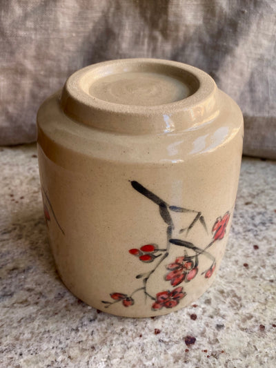 Czarka yunomi z kamionki kwiaty śliwy - Alike Pottery Studio