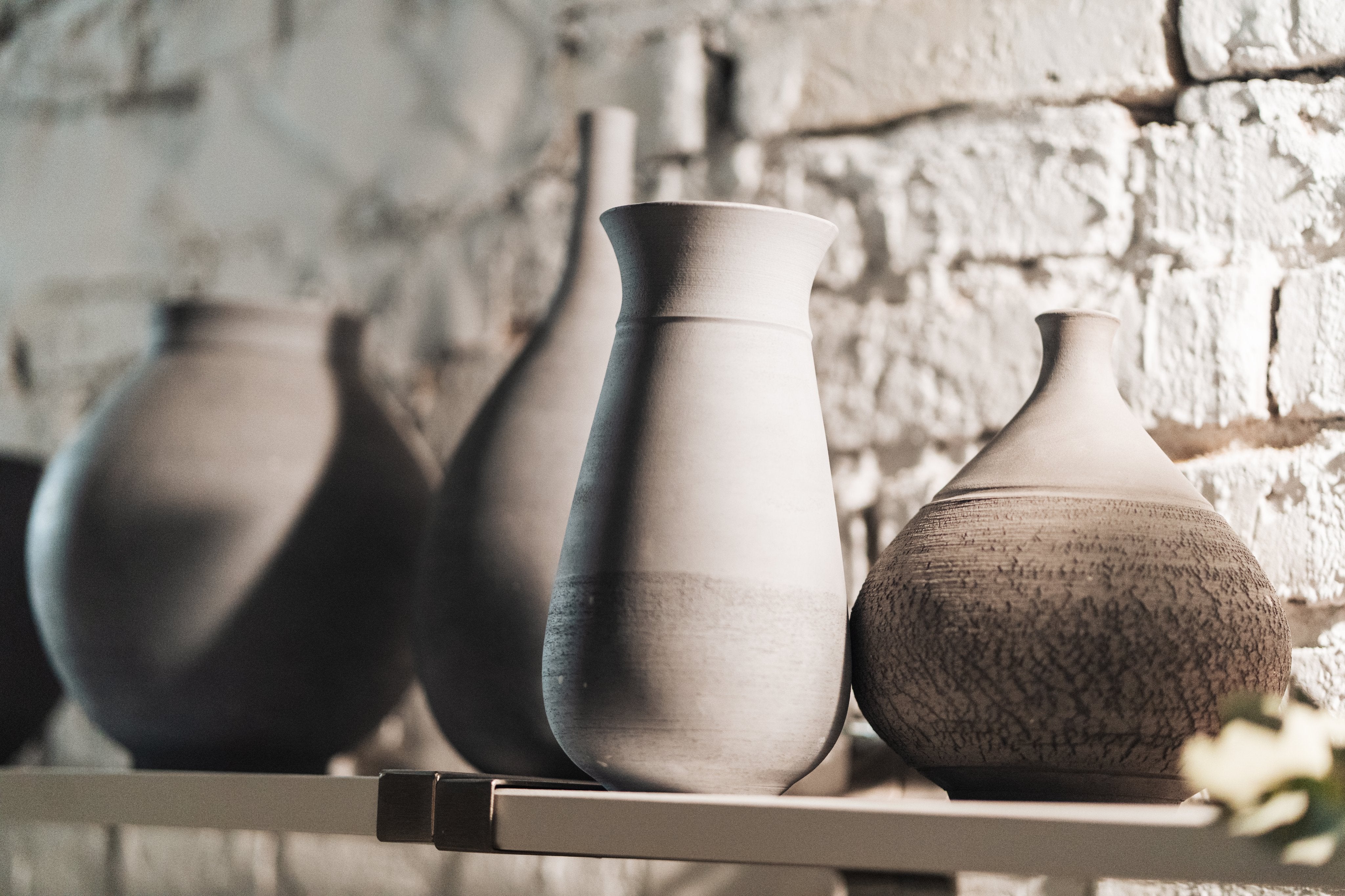 Warsztaty malowania wazonów na Dzień Kobiet - Alike Pottery Studio