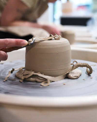 Alike Pottery Studio – ceramika, warsztaty i rękodzieło