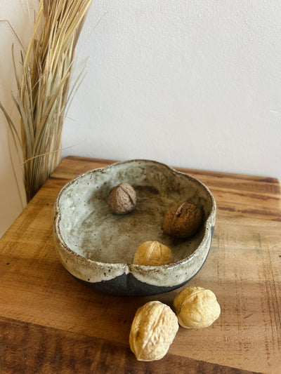 Ręcznie robiona ceramiczna miska – Petal Rim - Alike Pottery Studio