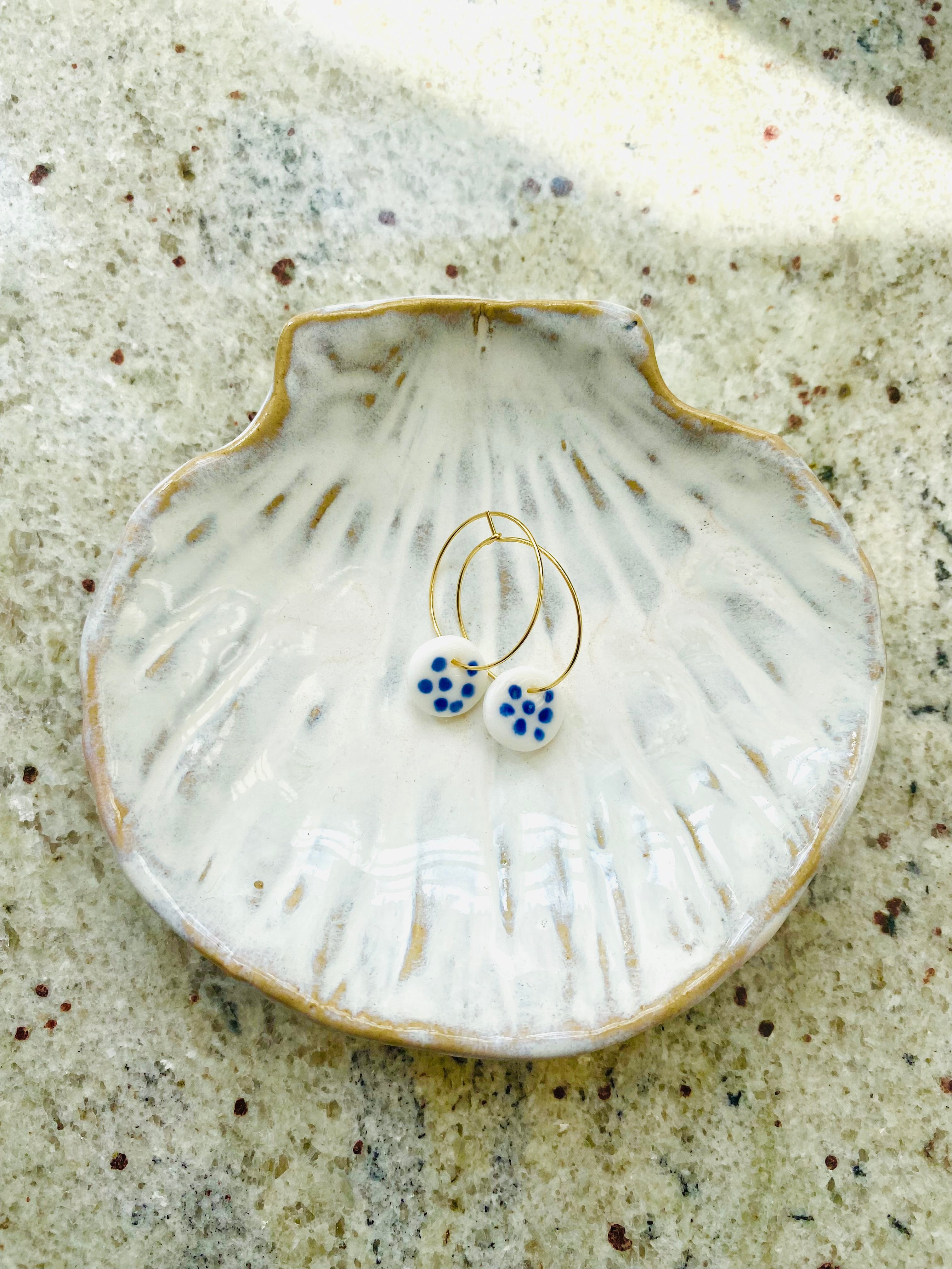 Kolczyki z porcelany Blue Dots