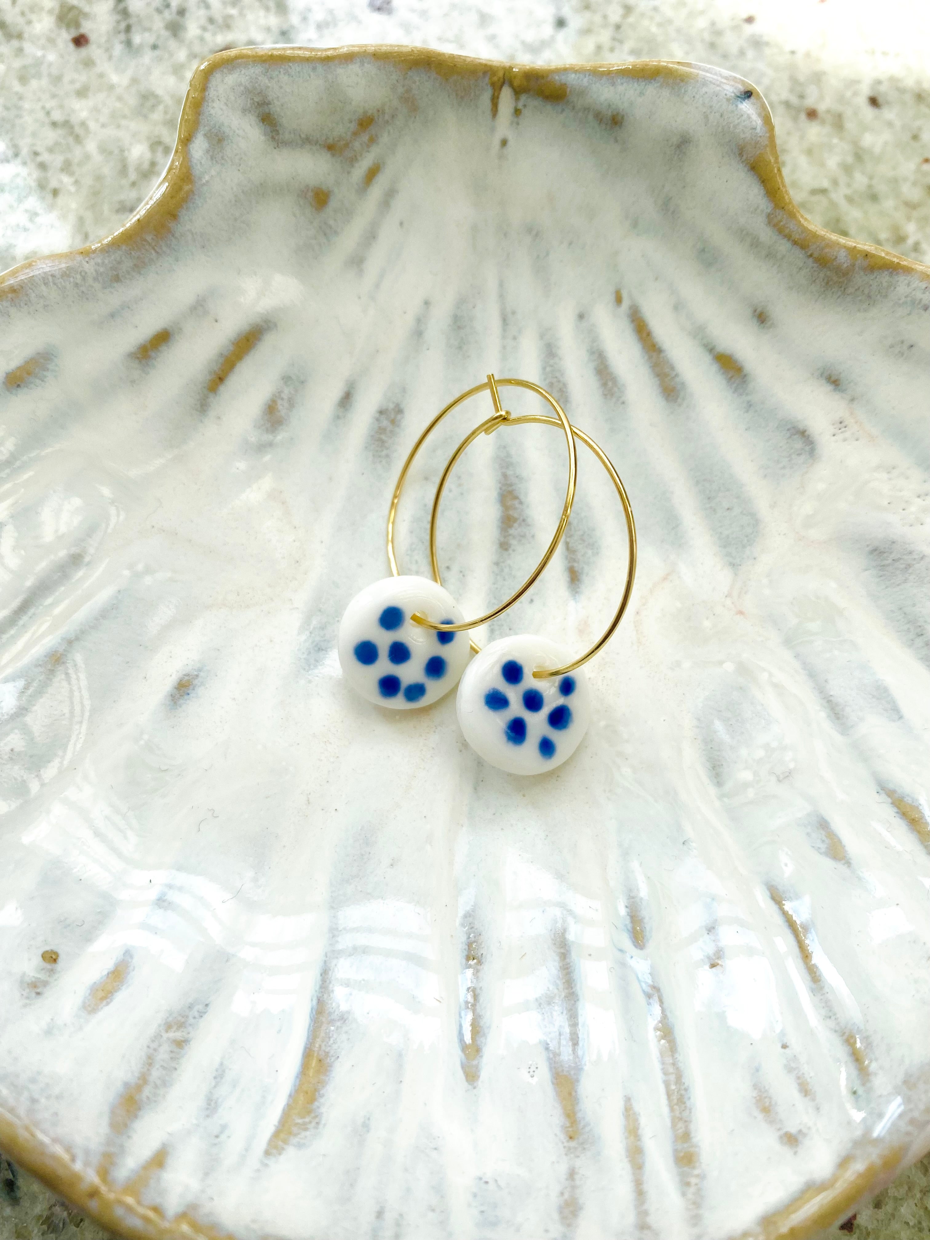 Kolczyki z porcelany Blue Dots