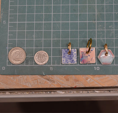 Porcelanowe kolczyki błękit z różem #5 - Alike Pottery Studio