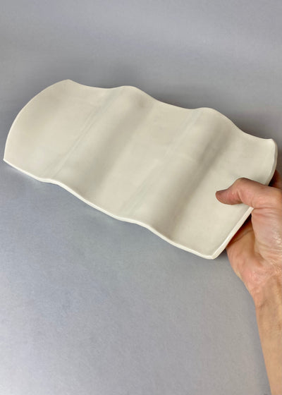 Forma falowana z porcelany - Alike Pottery Studio