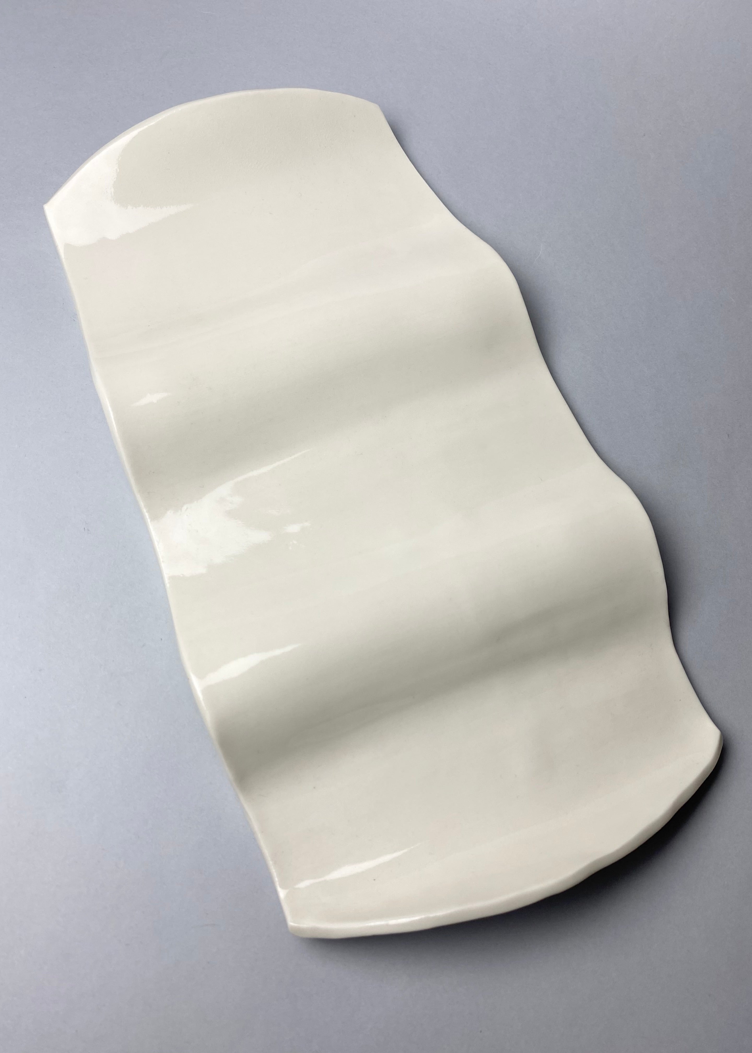 Forma falowana z porcelany