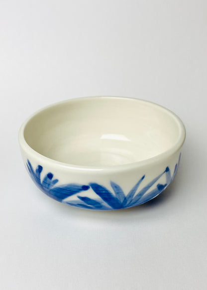 Czarka niska z porcelany malowana