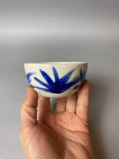 Czarka z porcelany malowana nr 5 - Alike Pottery Studio