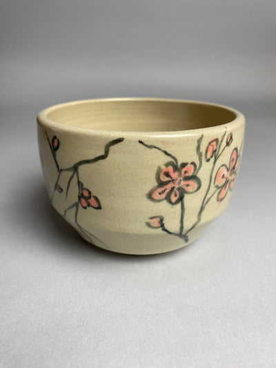 Czarka chawan z kamionki kwiaty śliwy - Alike Pottery Studio
