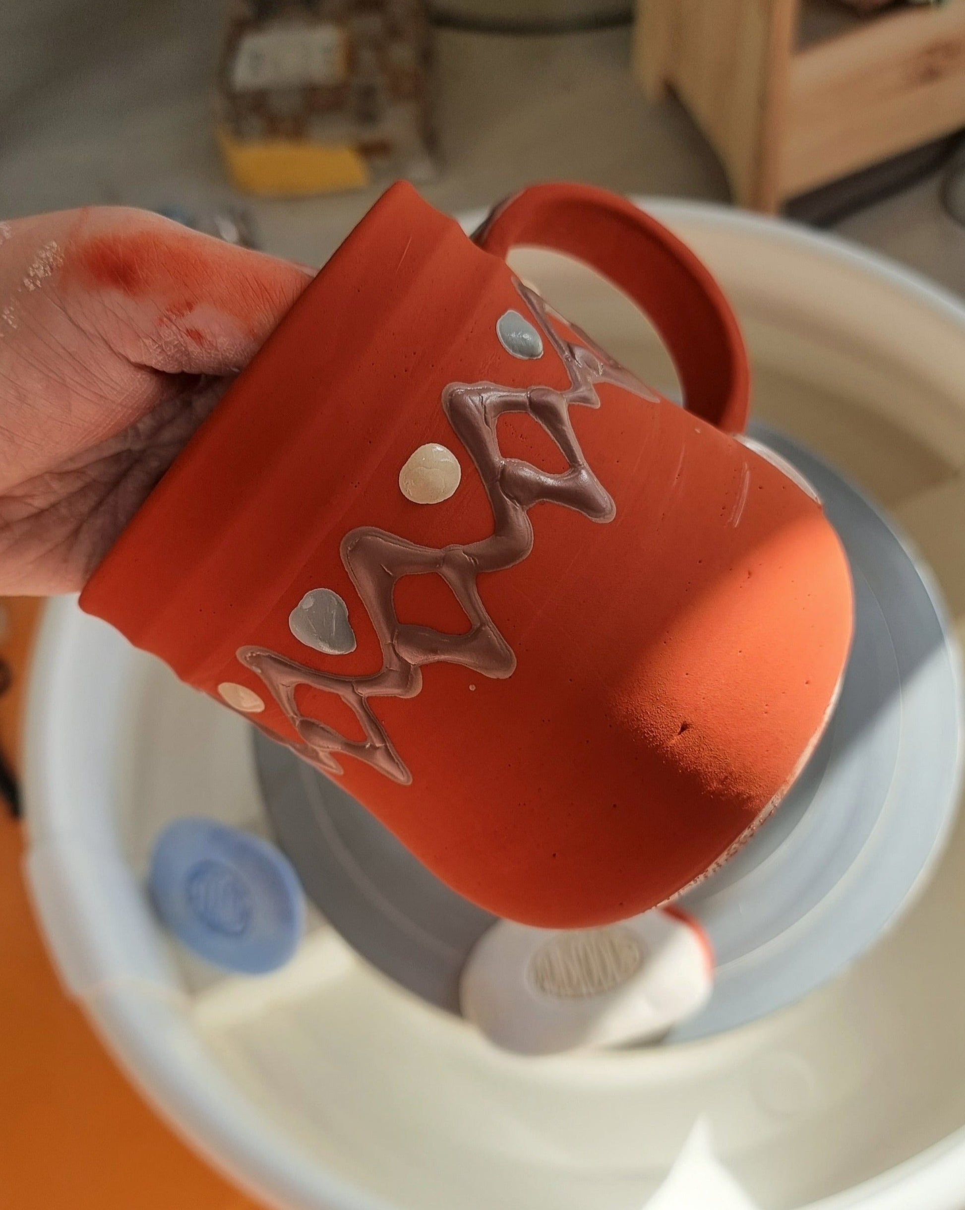 Szkliwienie i zdobienie ceramiki - Alike  